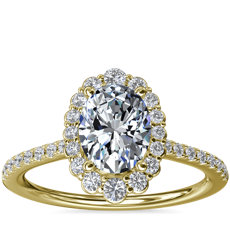 Anillo de compromiso con halo de diamantes ovalados Crescendo en oro amarillo de 14 k (1/3 qt. total)
